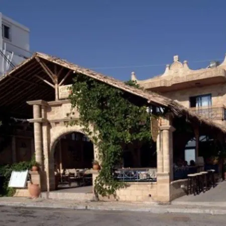 Stegna Star Aparthotel 3*