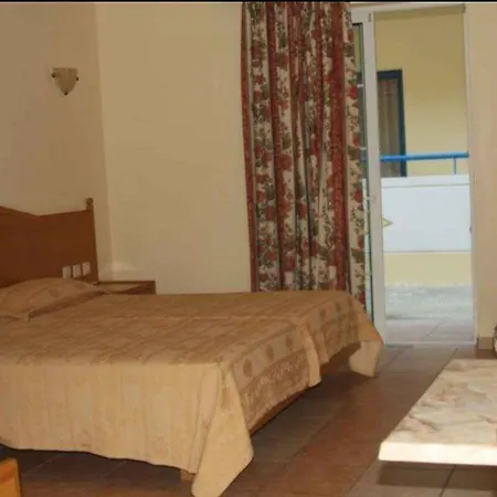 Stegna Star Aparthotel