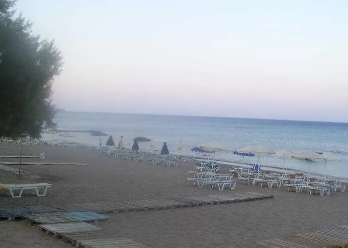 Stegna Star Lägenhetshotell 3*