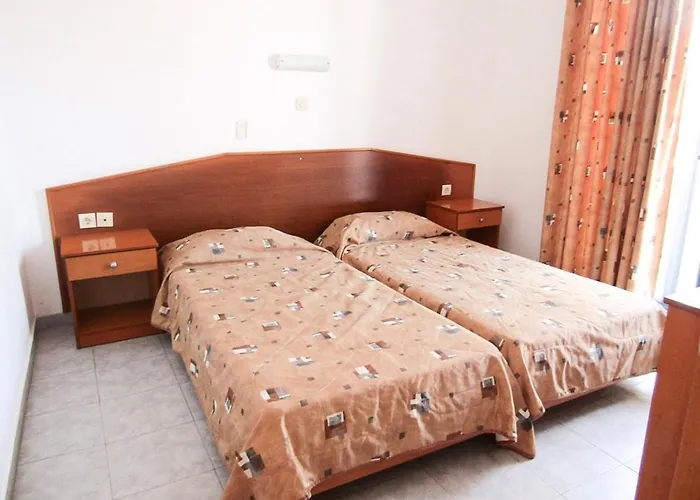 Stegna Star Aparthotel 3*